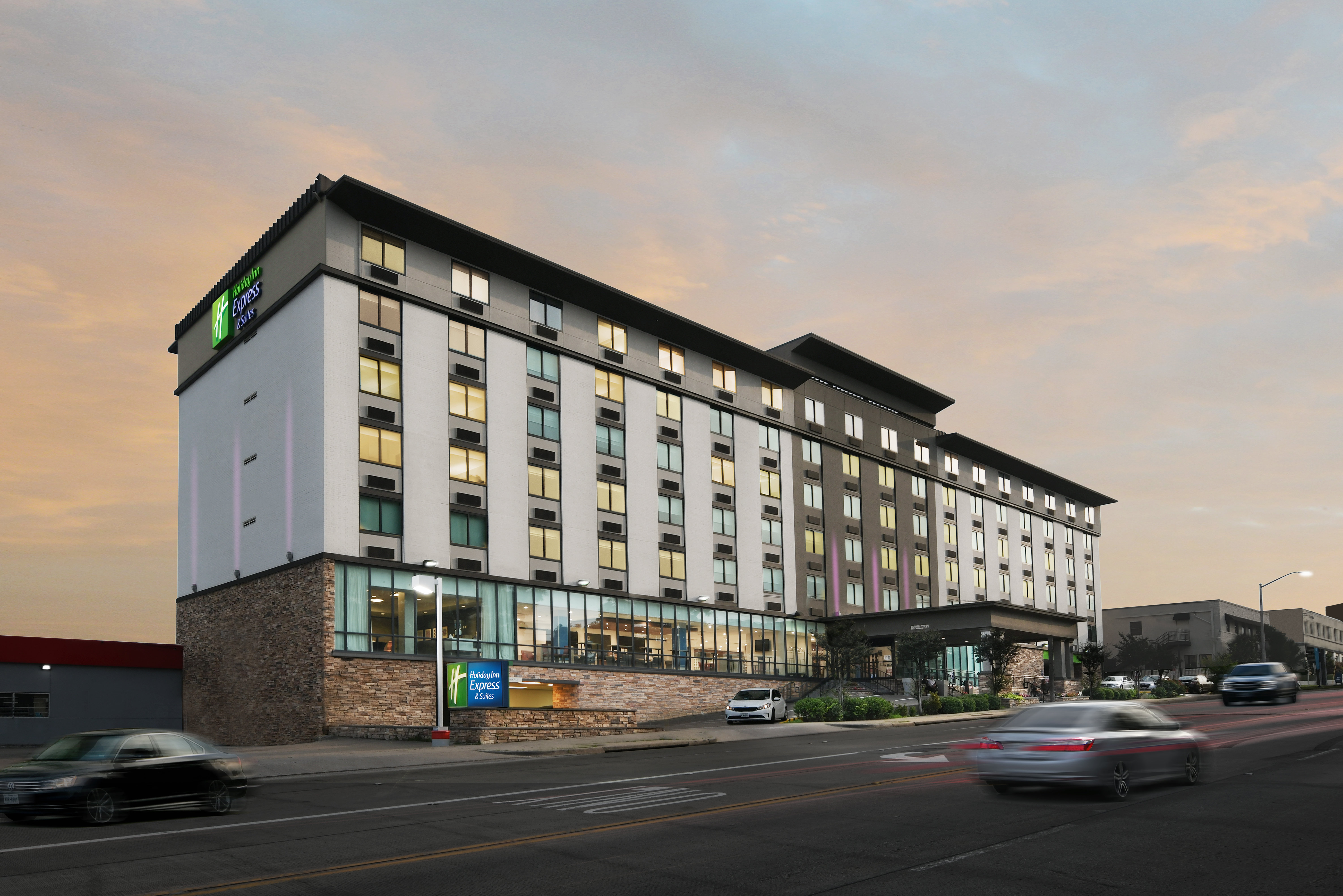 Holiday Inn Express & Suites Downtown Fort Worth in FORT WORTH - TX