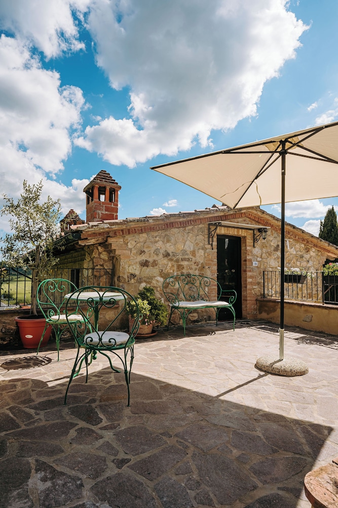 Residence Borgo Il Poggiaccio 74/82