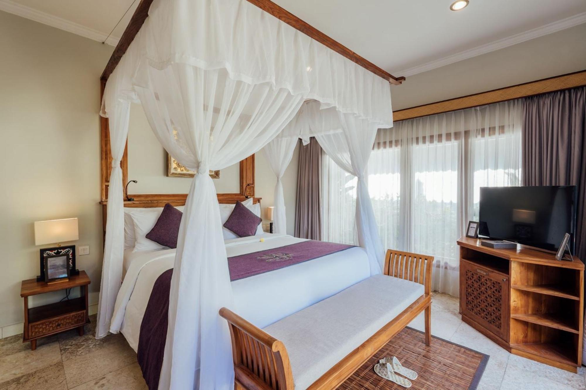2 Bedrooms, Pool, Villa