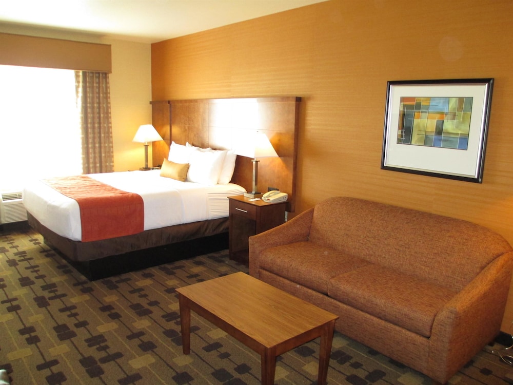 Best Western Plus Delta Inn & Suites 12/36