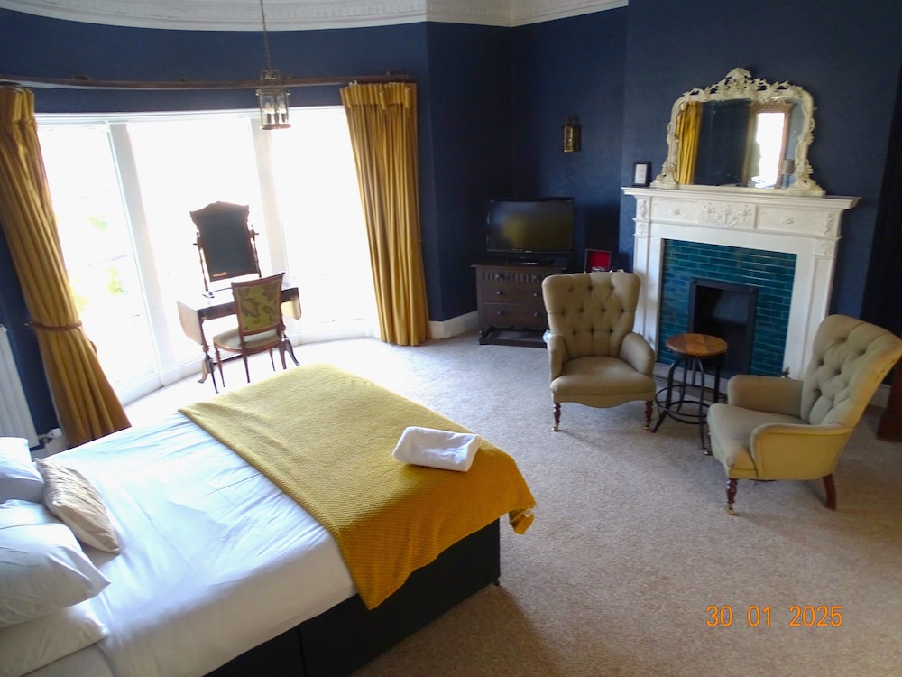 Donington Manor 16/50