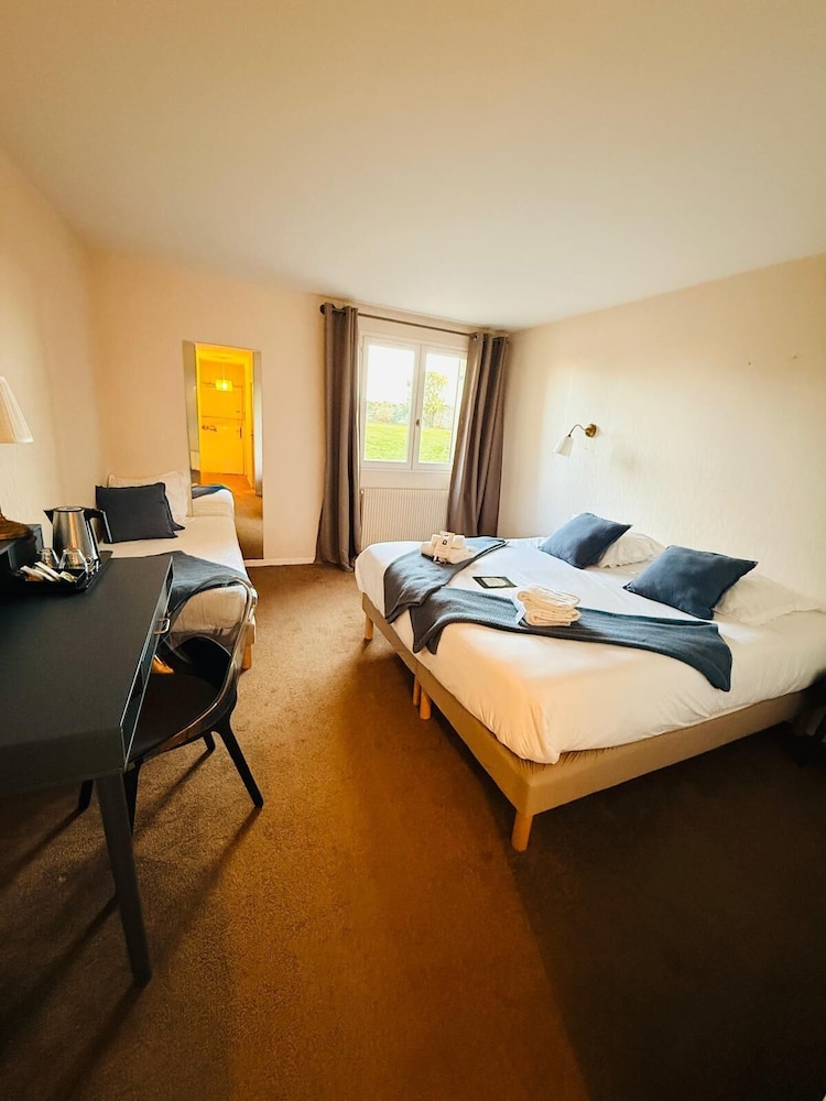 HOTEL ARTS ET TERROIRS 9/50