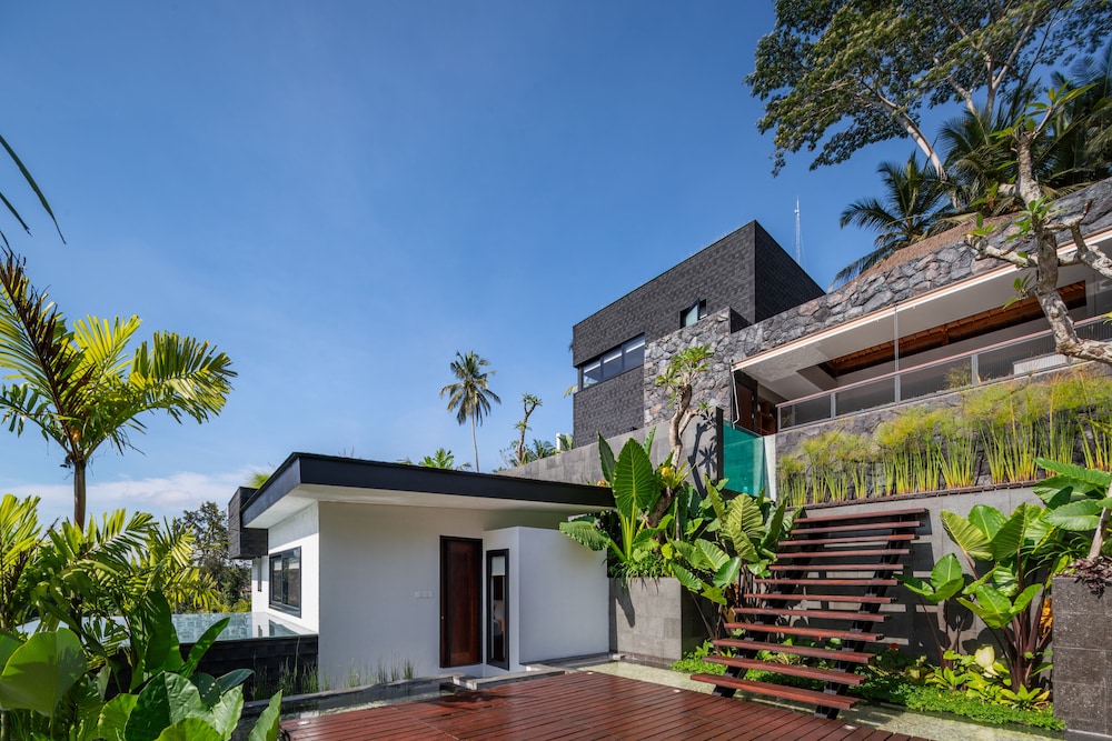 Zenubud Villa 3/46