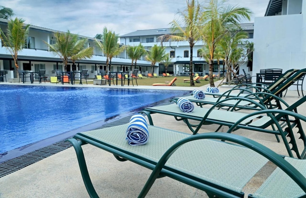 Coco Royal Beach Kalutara 23/25