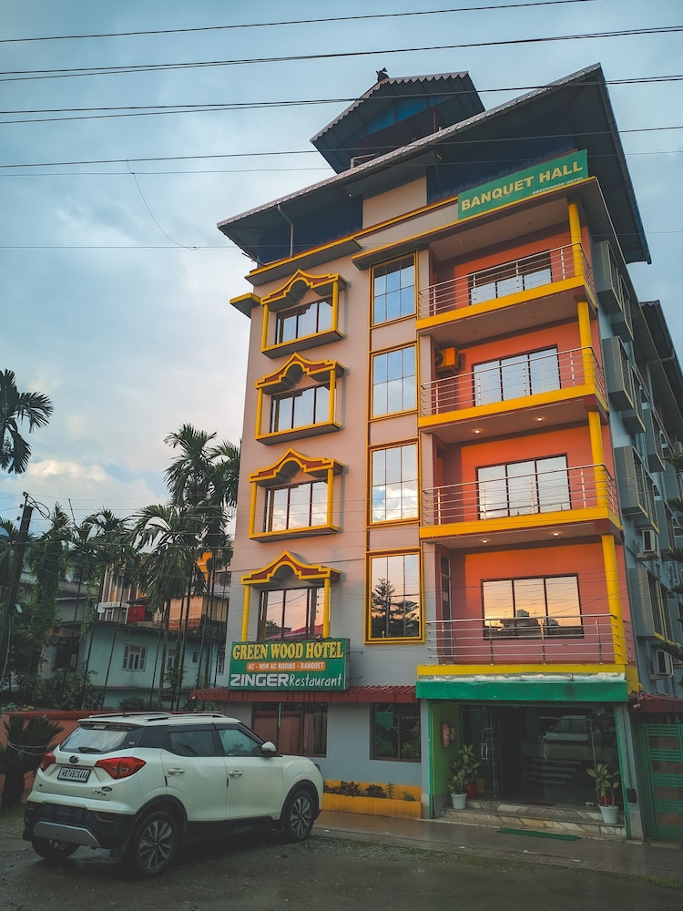Greenwood Hotel 2/43