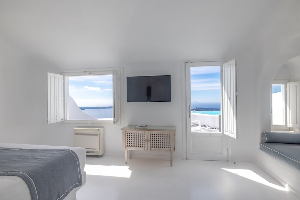 DREAMS LUXURY SUITES 17/50