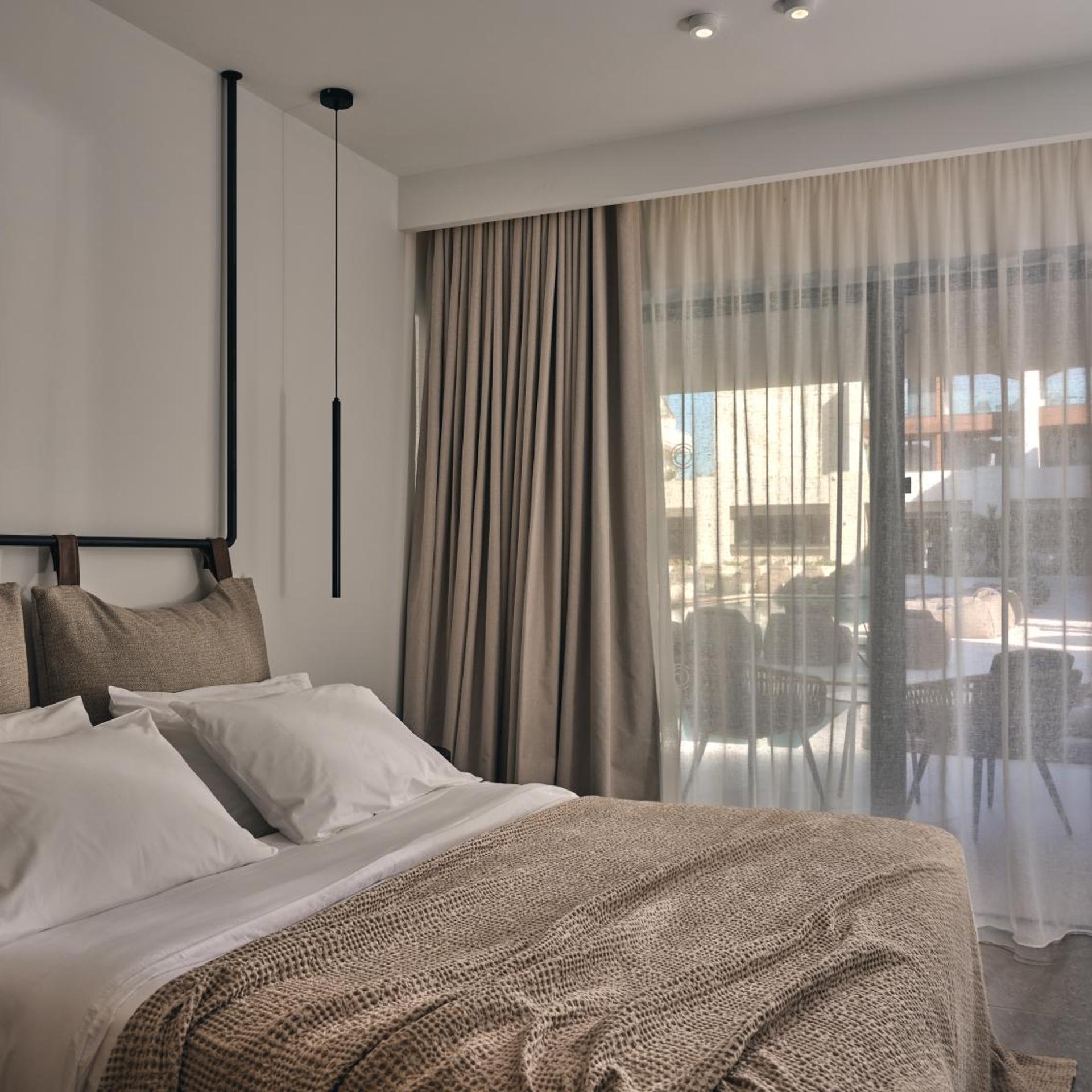 Superior, Double Bed, Shared Pool