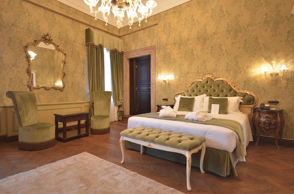Nani Mocenigo Palace 32/76