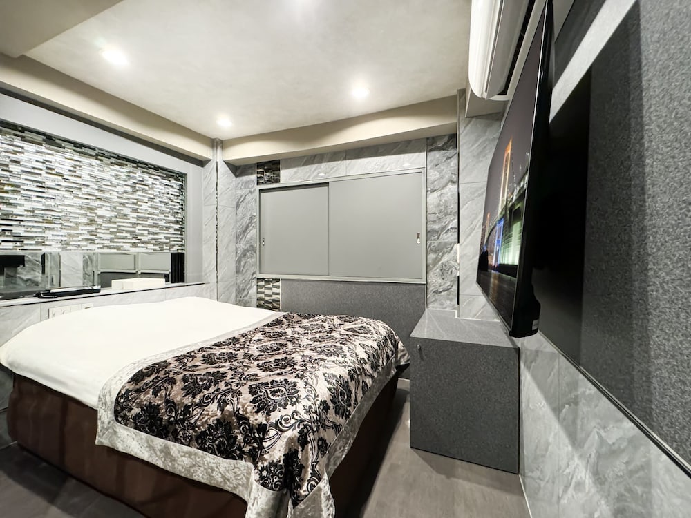 Hotel Rocks 17/50