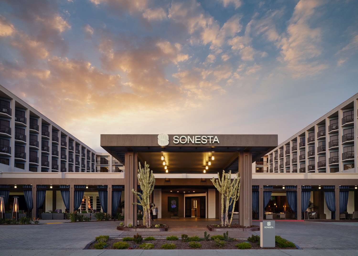 Sonesta Redondo Beach Marina 7/39