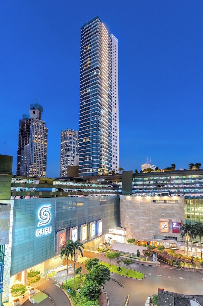 Grand Thamrin Hotel 4/35