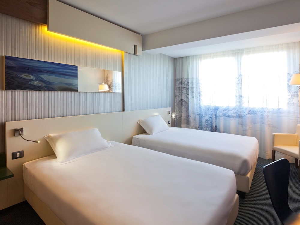 Ibis Styles Roma Eur 11/71
