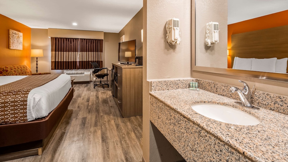 Best Western Gateway Inn 7/28