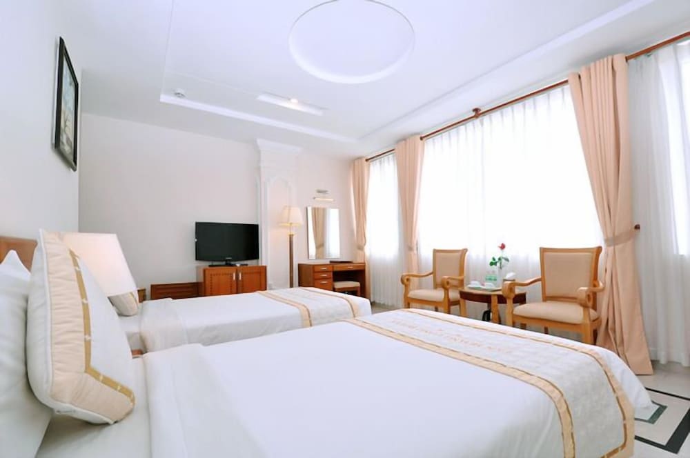 Tan Hoang Long Hotel District 5 7/30