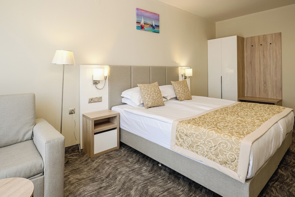 Laguna Park Sunrise Hotel 15/50