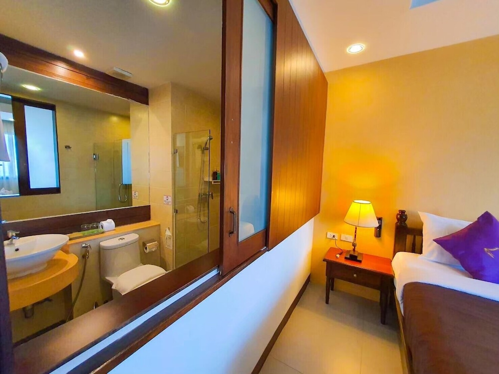 Goldenbell Hotel Chiangmai 36/60