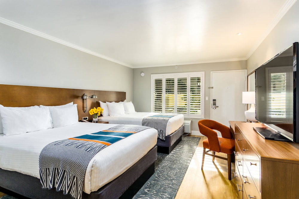 Marco Polo, 2 Double Beds