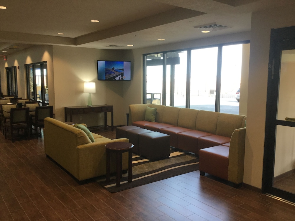 Garner Hotel Page - Lake Powell Area By IHG 55/75