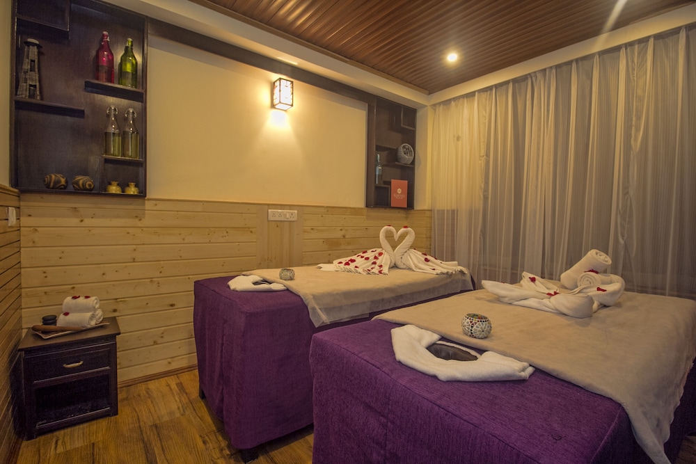 SUMMITTTAKSHANG RESIDENCY,HOTEL AND SPA 17/29