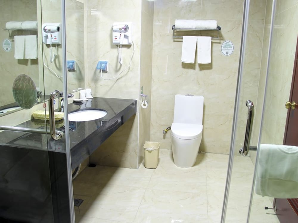 GREENTREE INN JIEYANG KONGGANG DISTRICT NORTH WANGJIANG ROAD HOTEL 39/39