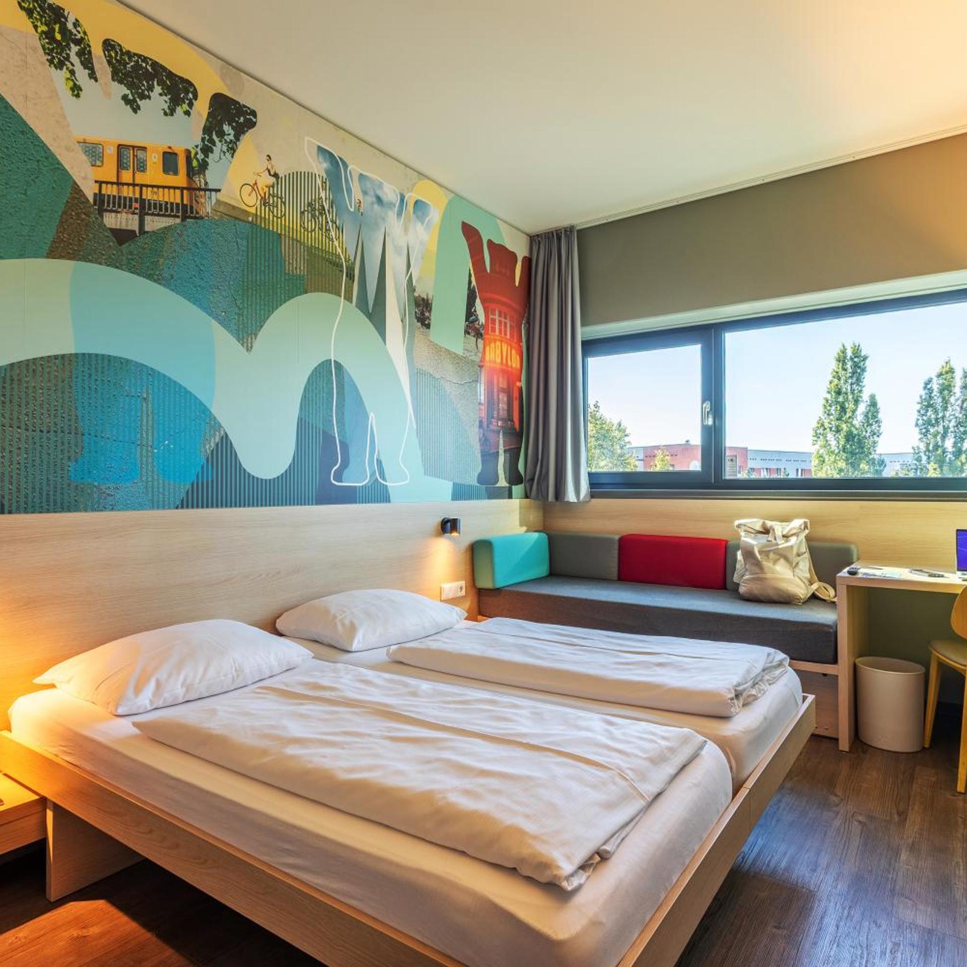 MEININGER Hotel Berlin Airport 12/51