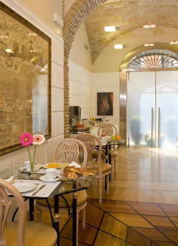 Duca D Alba Hotel 39/41