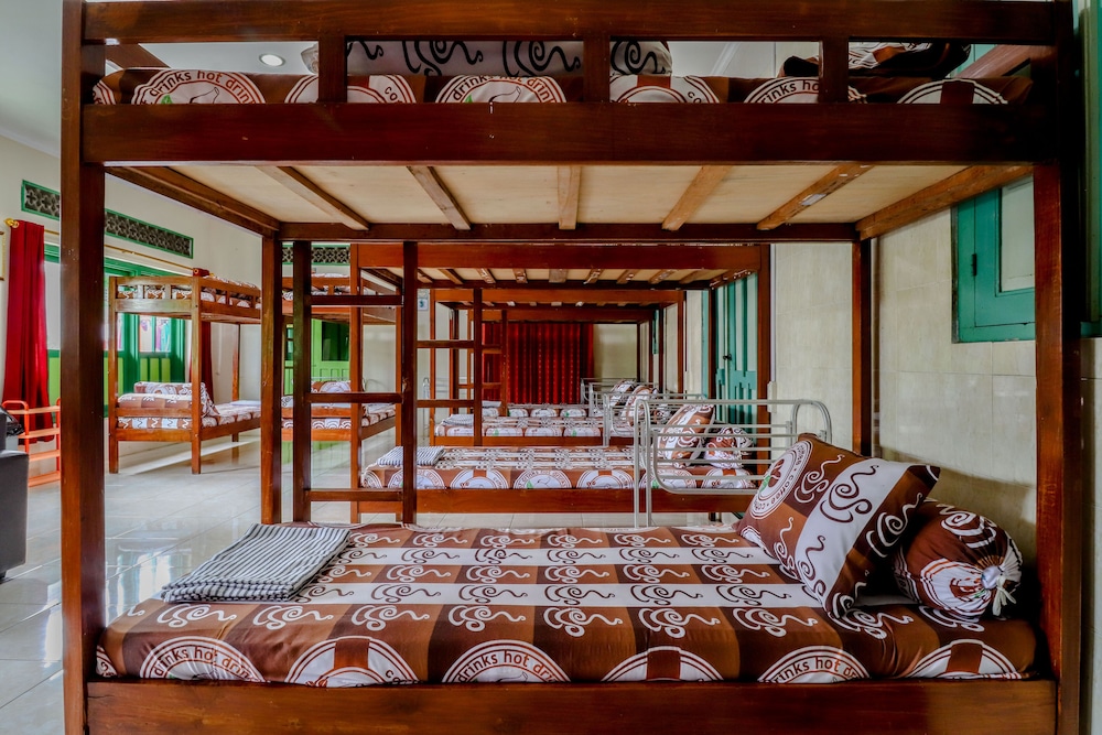 Bahagia Sederhana Home Stay - Hostel by ZUZU 8/50