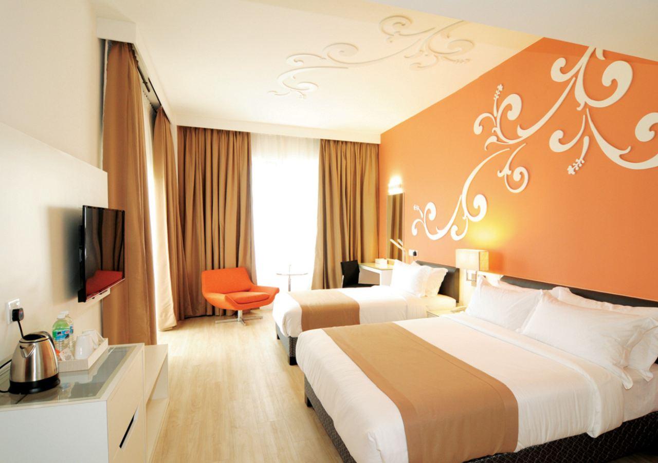 Deluxe, Double or Twin Bed