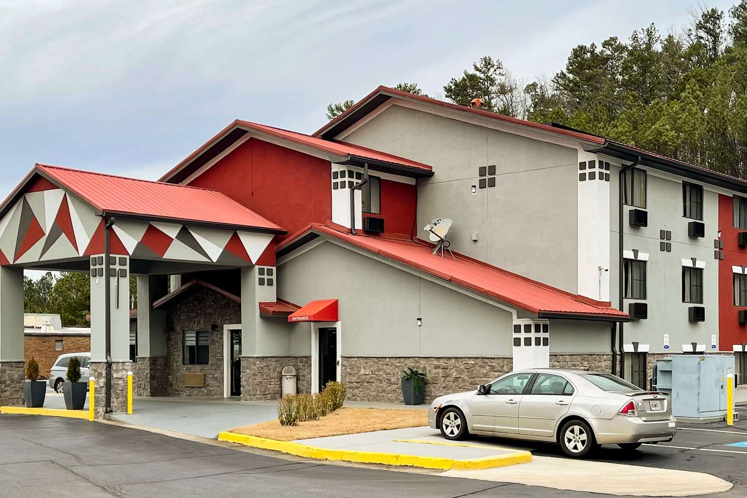 Econo Lodge Cartersville Emerson Lake Point 35/36