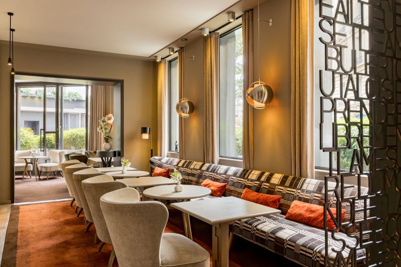 Le Pavillon Des Lettres Small Luxury Hotels of the World 43/53