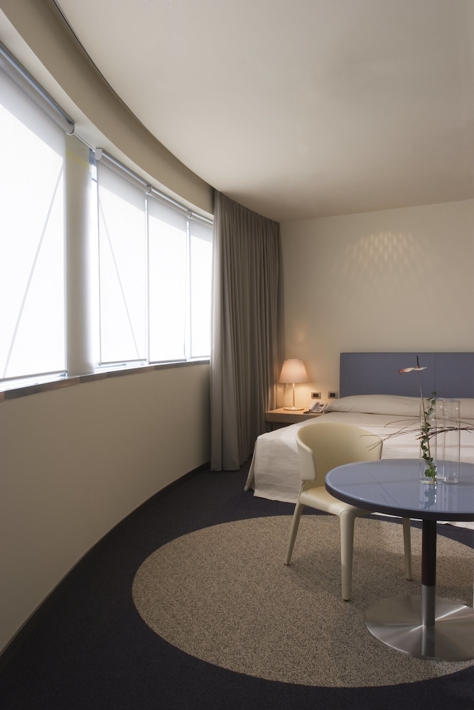 Unahotels T Hotel Cagliari 15/62