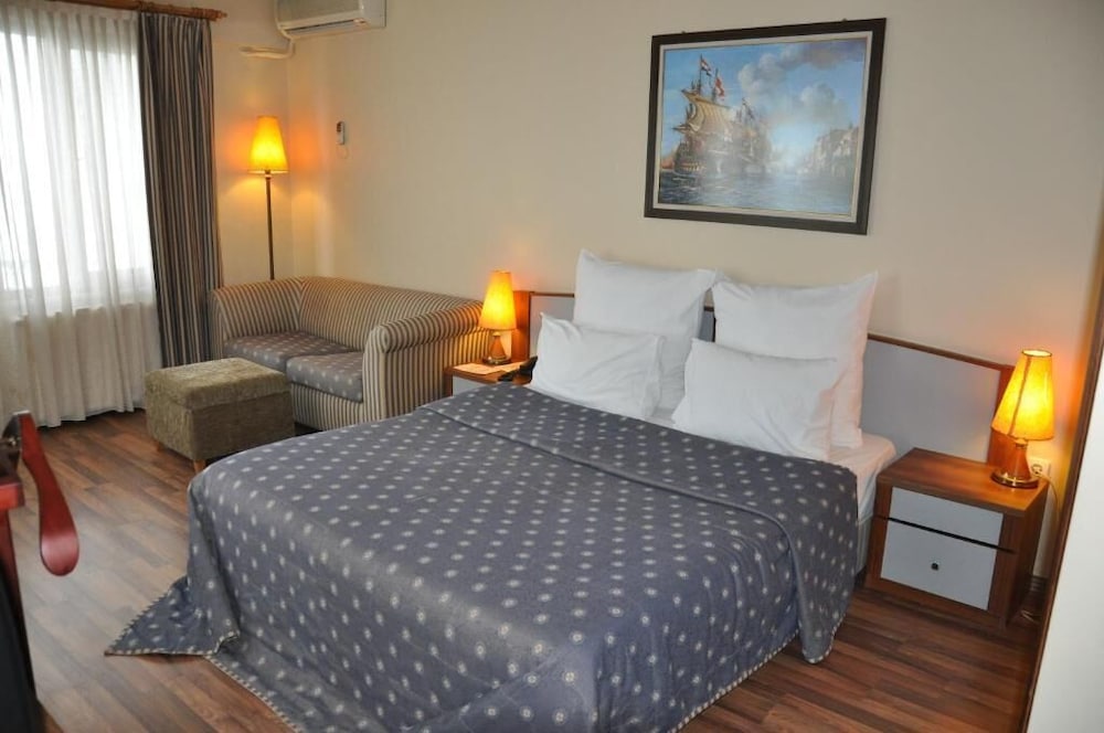 Diapolis Hotel 13/50