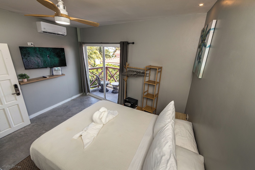 Sandbar Beachfront Hostel And Restaurant 19/74