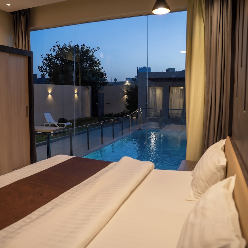 شاليهات ذا كورنر(The Corner Chalets) 13/26