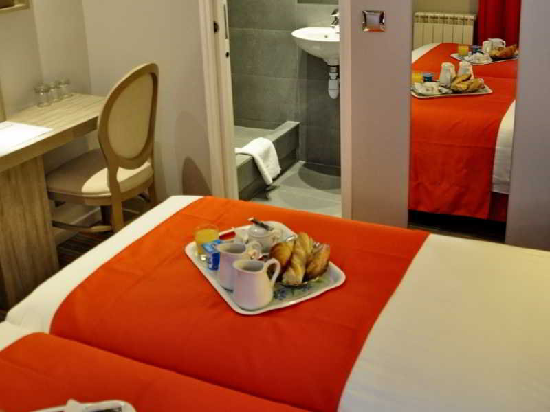 Hotel Clemence 30/36
