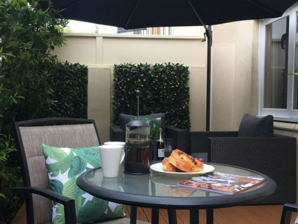 The Peninsula Riverside Serviced Apartments 52/73