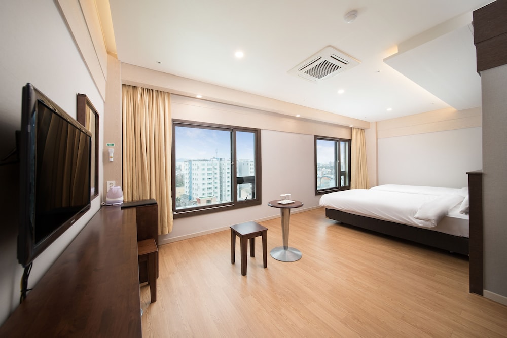 Jeju Palace Hotel 9/41