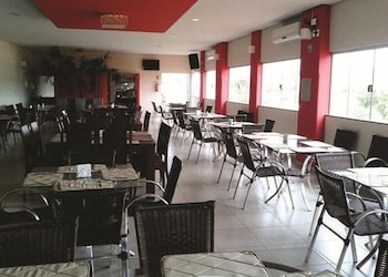 LA VITRE HOTEL 23/30