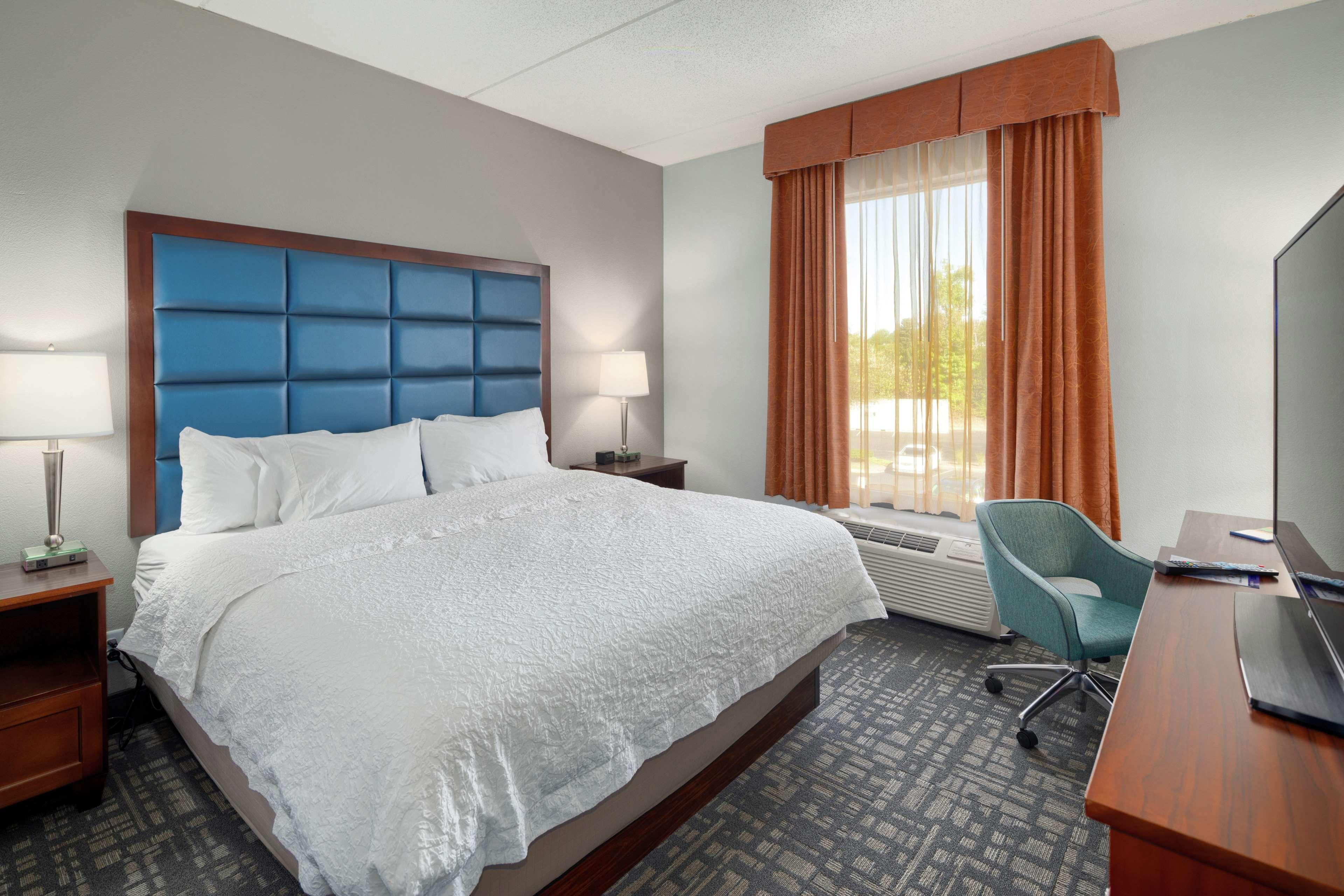 1 BEDROOM, SUITE, KING BED, LIVING AREA