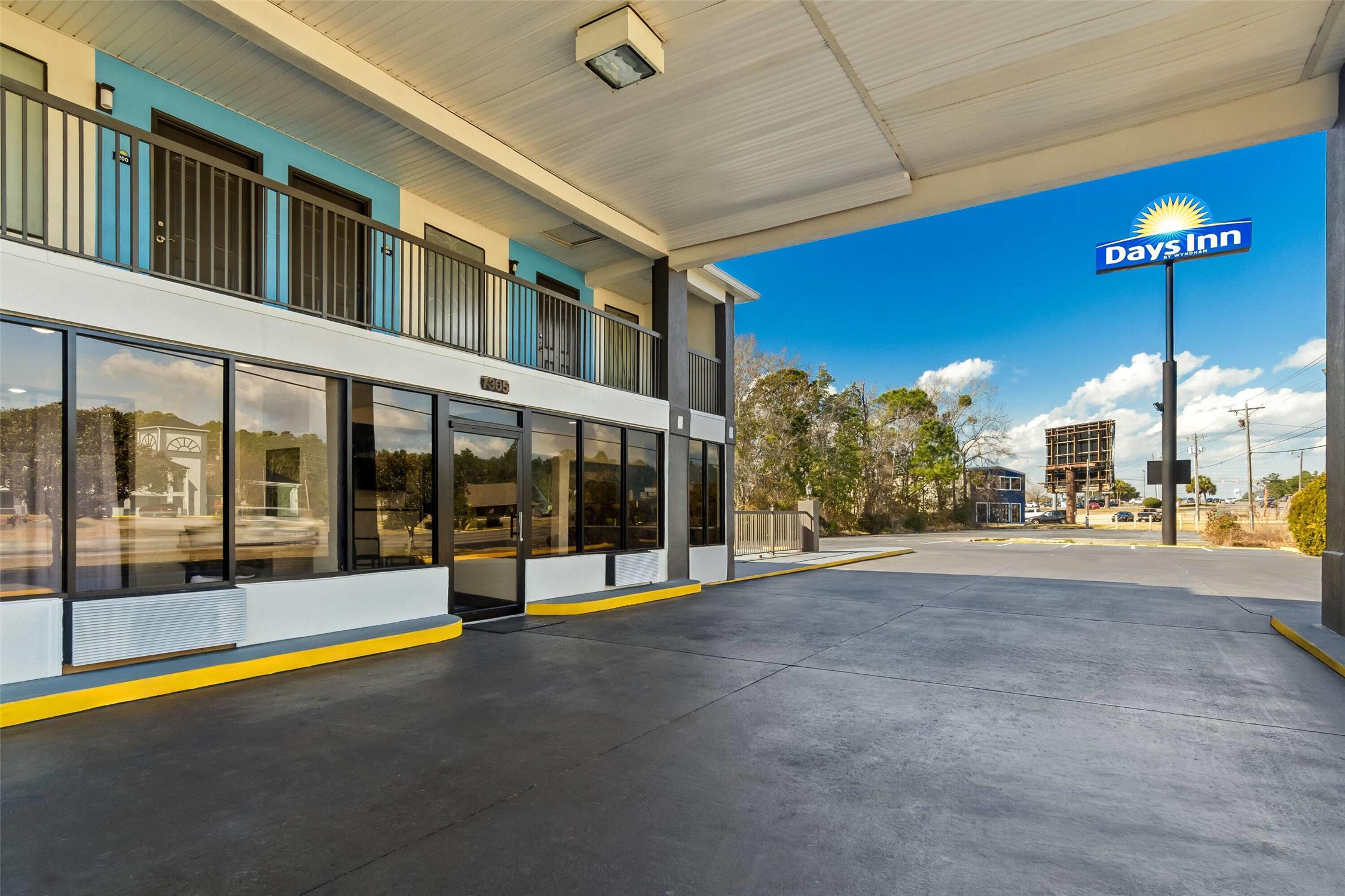Days Inn by Wyndham Ocean Springs 28/32