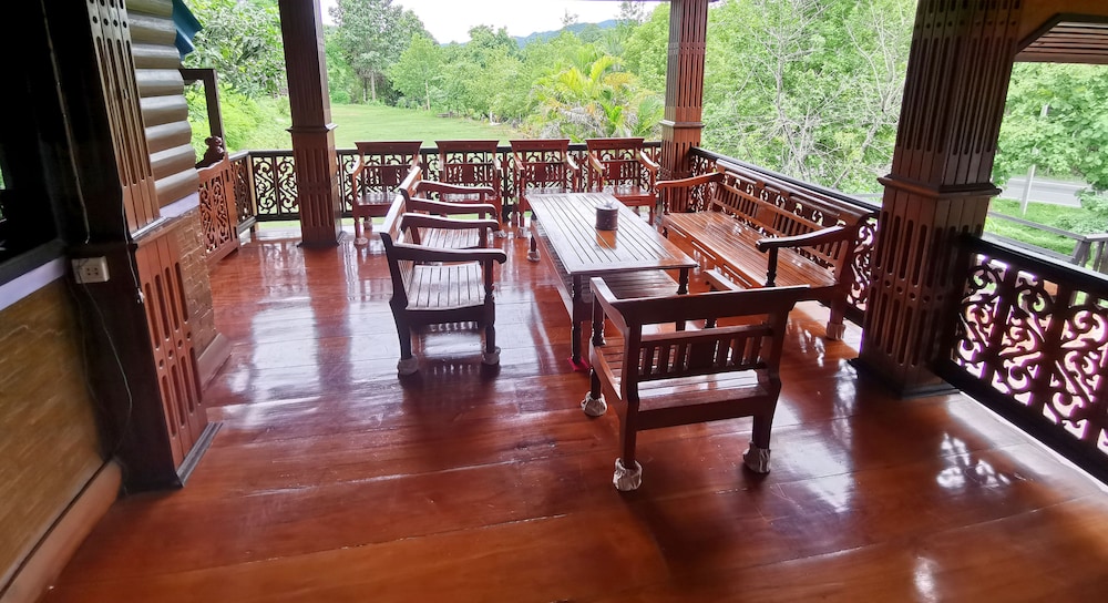Banphu Montalang Resort 21/27