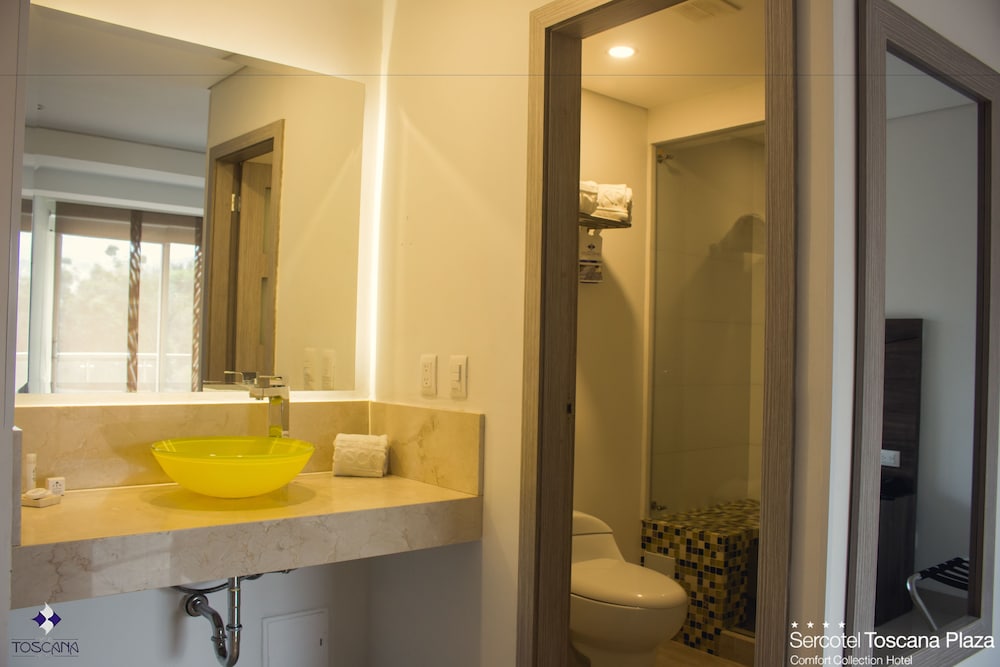 Hotel Toscana Plaza 65/65