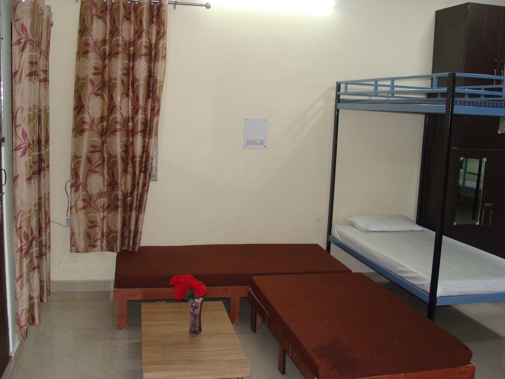 Hotel Abhinandan Grand 12/34