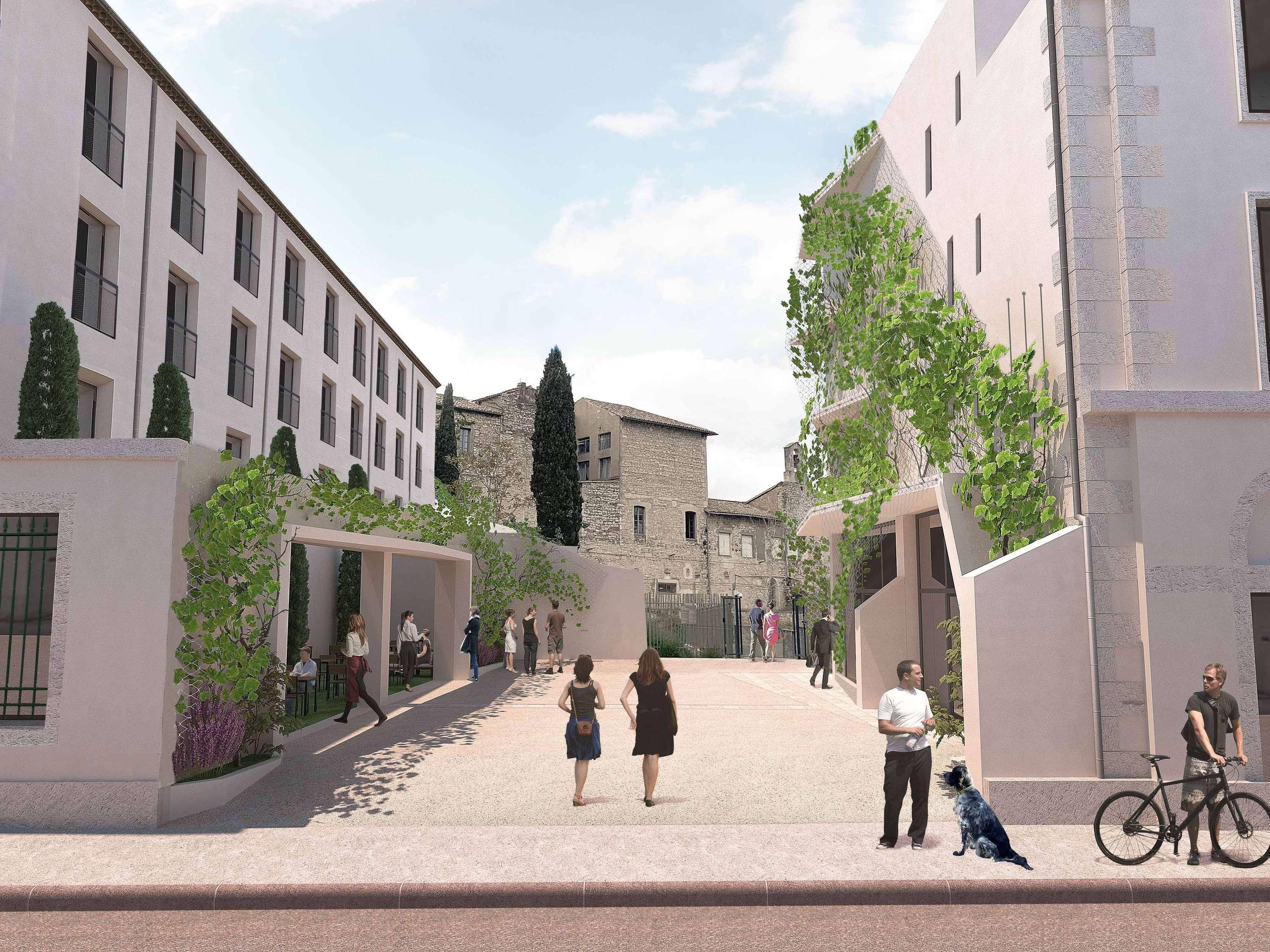 Mercure Nimes Centre Arenes 14/21