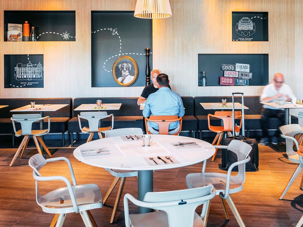 Novotel Paris Coeur D Orly Airport 54/72