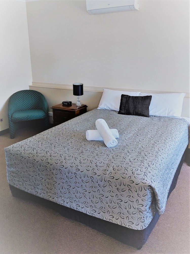 Miners Lodge Motor Inn 28/60