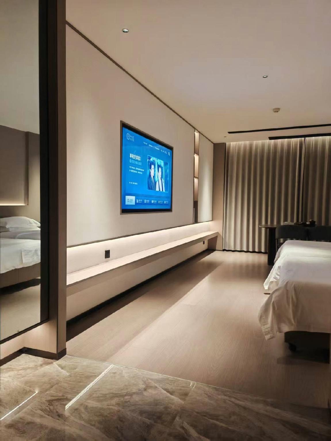Gujing Junlai Hotel (Luhe Convention & Exhibition Center) 16/30