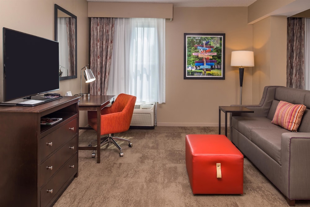 Hampton Inn & Suites Charlotte-Arrowood 46/61