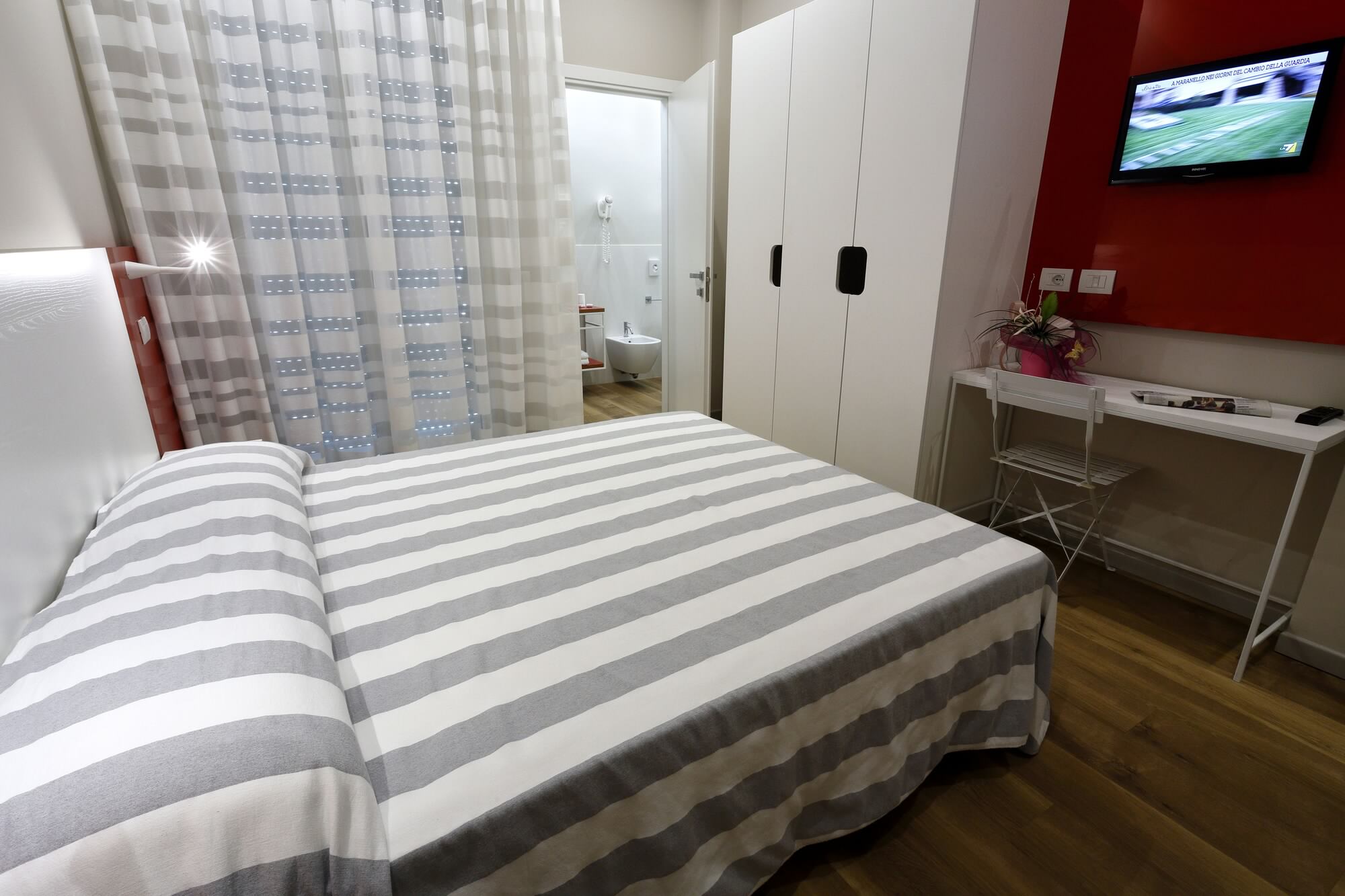 SUPERIOR, DOUBLE BED