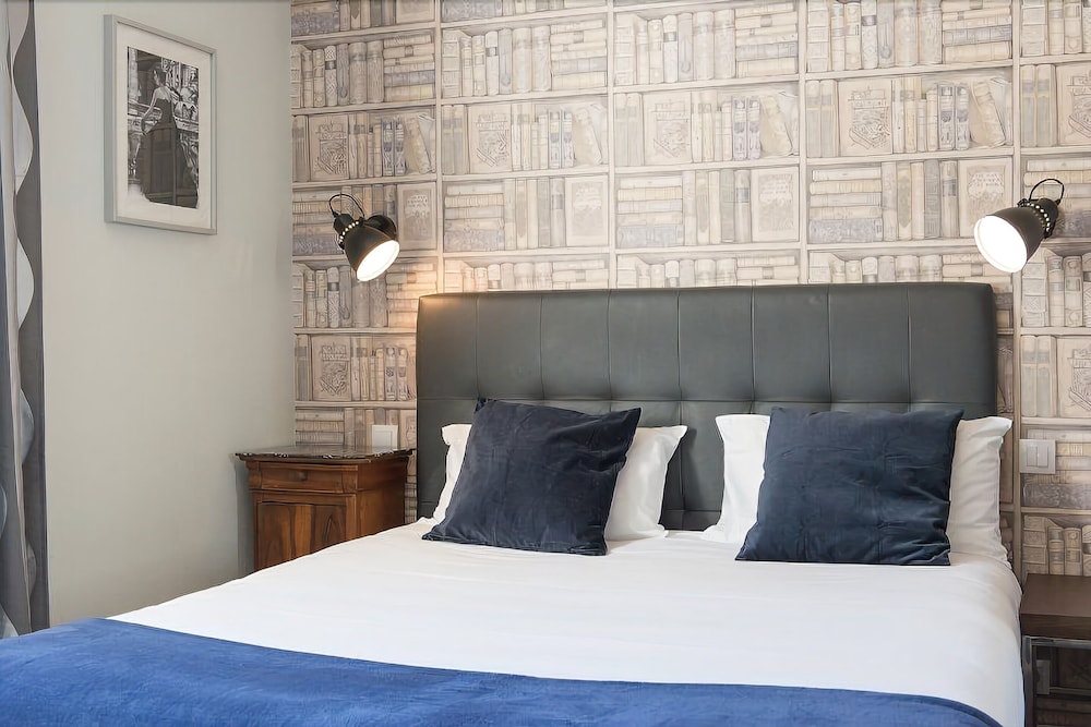 COMFORT, DOUBLE BED